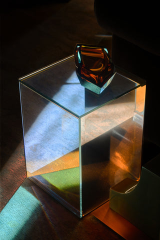 DICHROIC TABLE