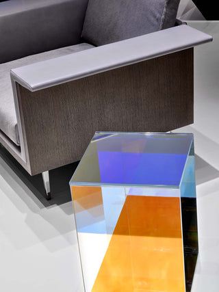 DICHROIC TABLE